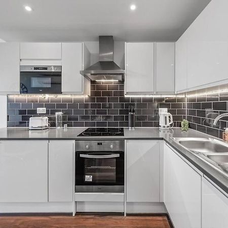 New Apartment 20 Mins From Waterloo London Bp36 Exteriér fotografie