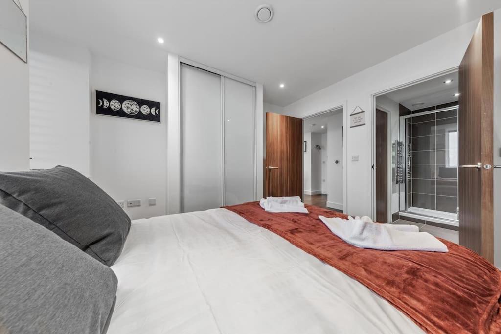 New Apartment 20 Mins From Waterloo London Bp36 Exteriér fotografie