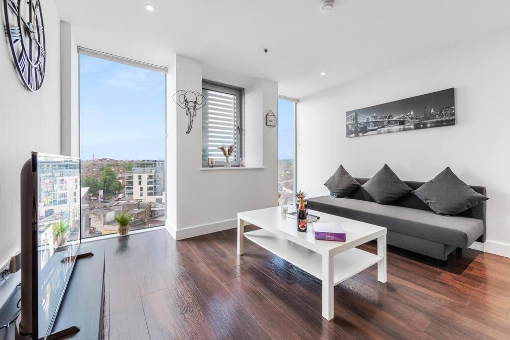 New Apartment 20 Mins From Waterloo London Bp36 Exteriér fotografie